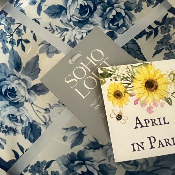 Shabby Chic Salad Pasta Bowl with Serving Utensils & 4 Bowls 7-Pc Set Soho Loft - Picture 5 of 6